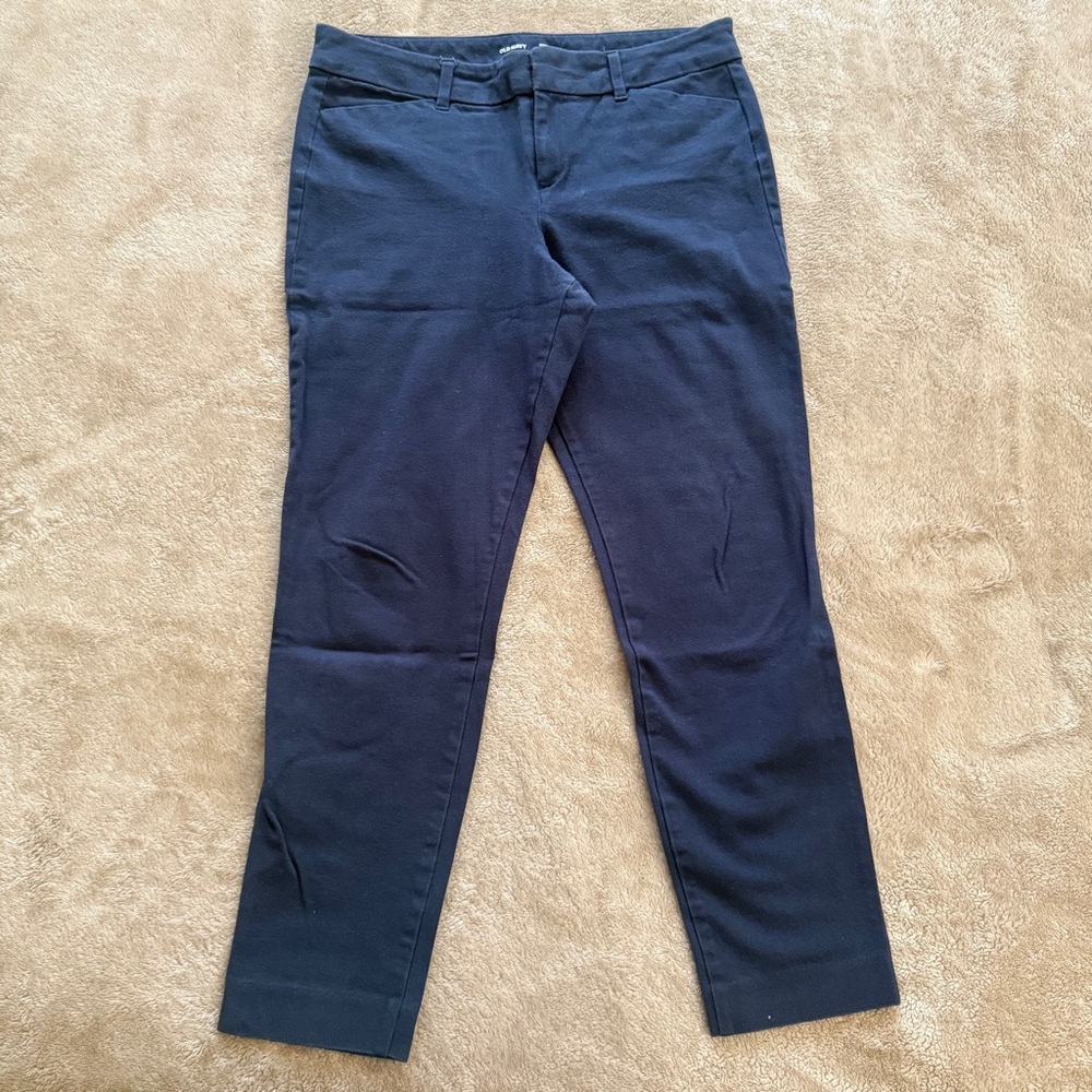 Old Navy women’s Navy Blue Slim Fit Pants Size 6